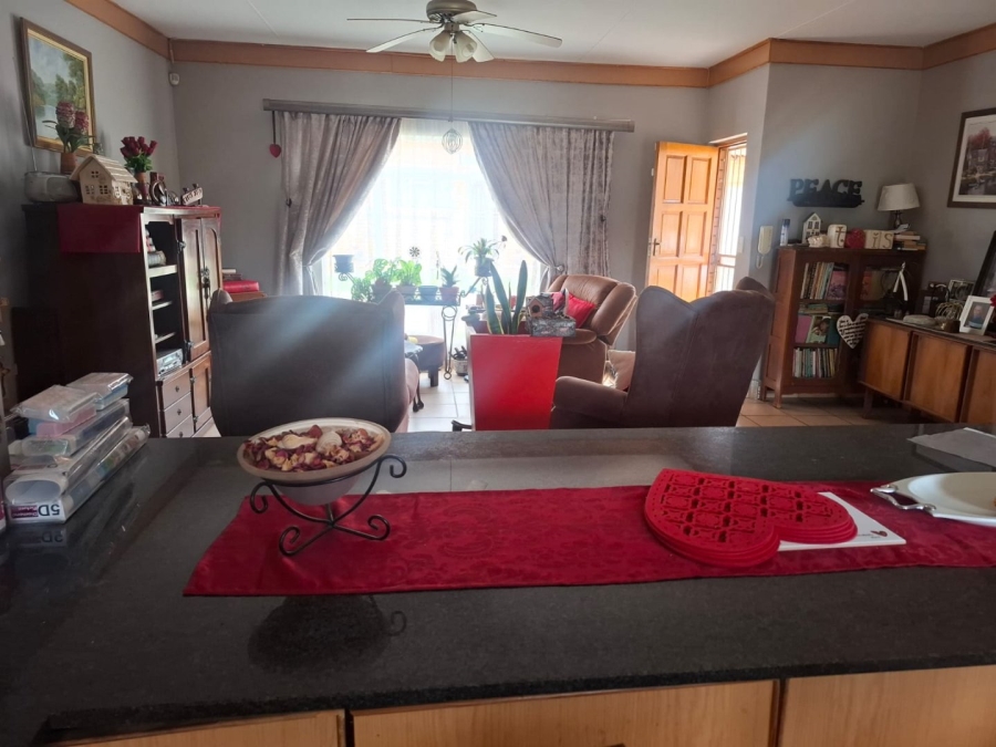 2 Bedroom Property for Sale in Wilkoppies North West